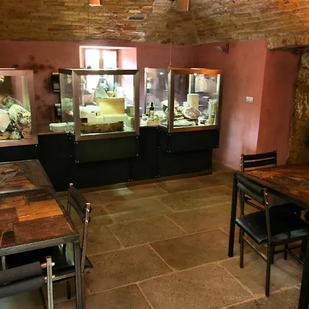 فندق Le Della Saracca 4*