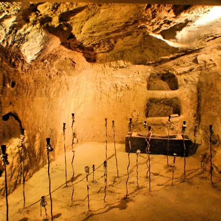 Le Della Saracca Hotel