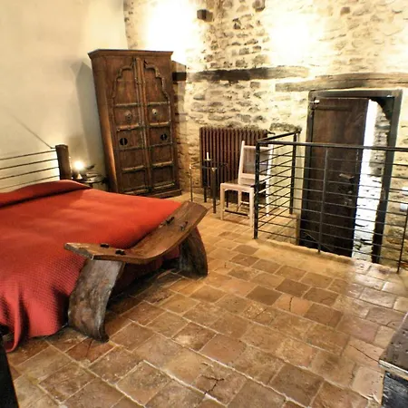 Le Della Saracca Hotel 4*