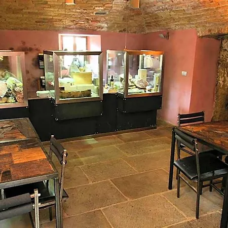 Le Della Saracca Hotel Monforte dʼAlba