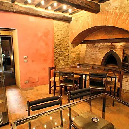 Le Della Saracca Hotel 4*