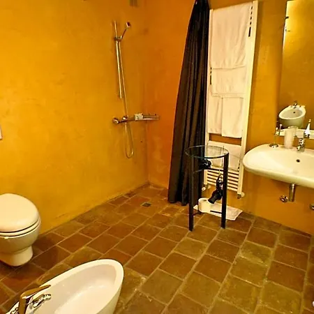 Le Della Saracca Monforte dʼAlba