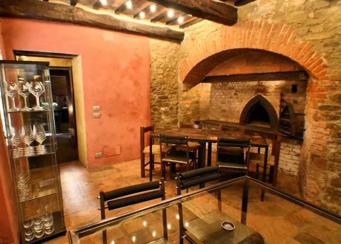 Le Della Saracca Hotel